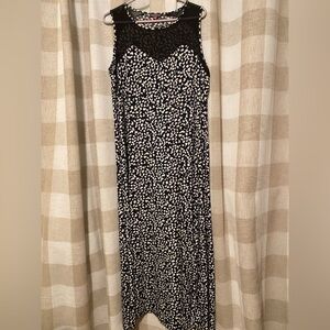 Vince Camuto Black and Cream Maxi Dress